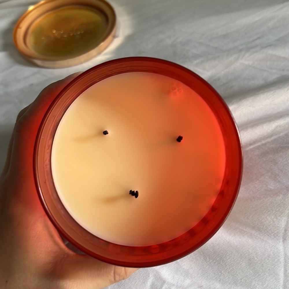 Bath and Body Works Candle! - Picture 3 of 4